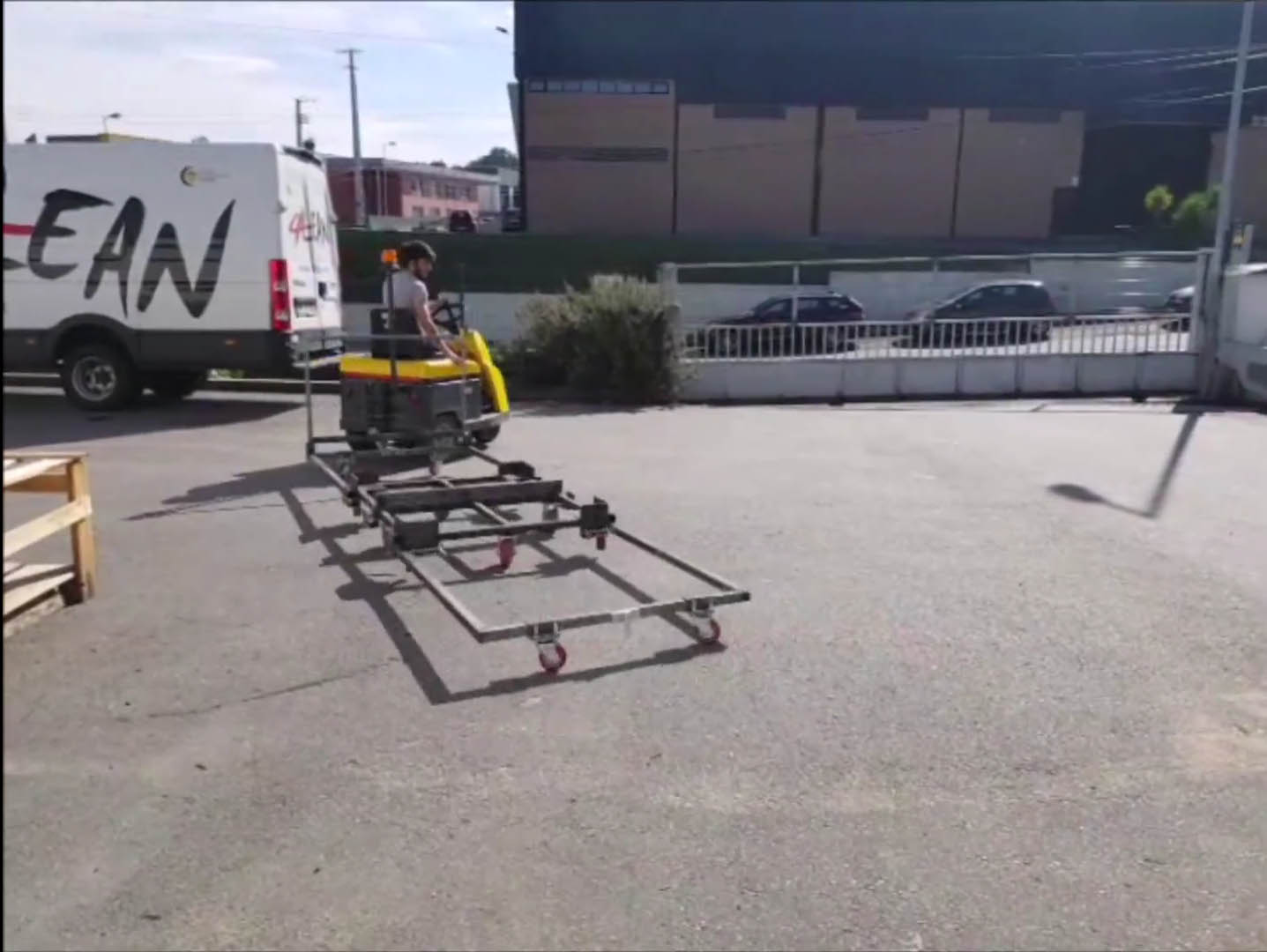 Lean Manufacturing - 4Lean - Mizusumashi - Extensible Base Wagon